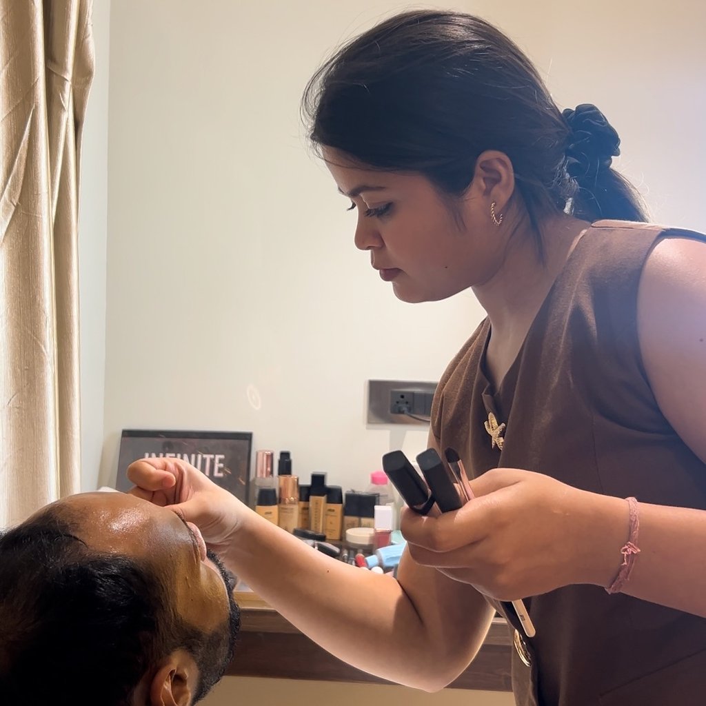 Ekta Pawar, makeup artist